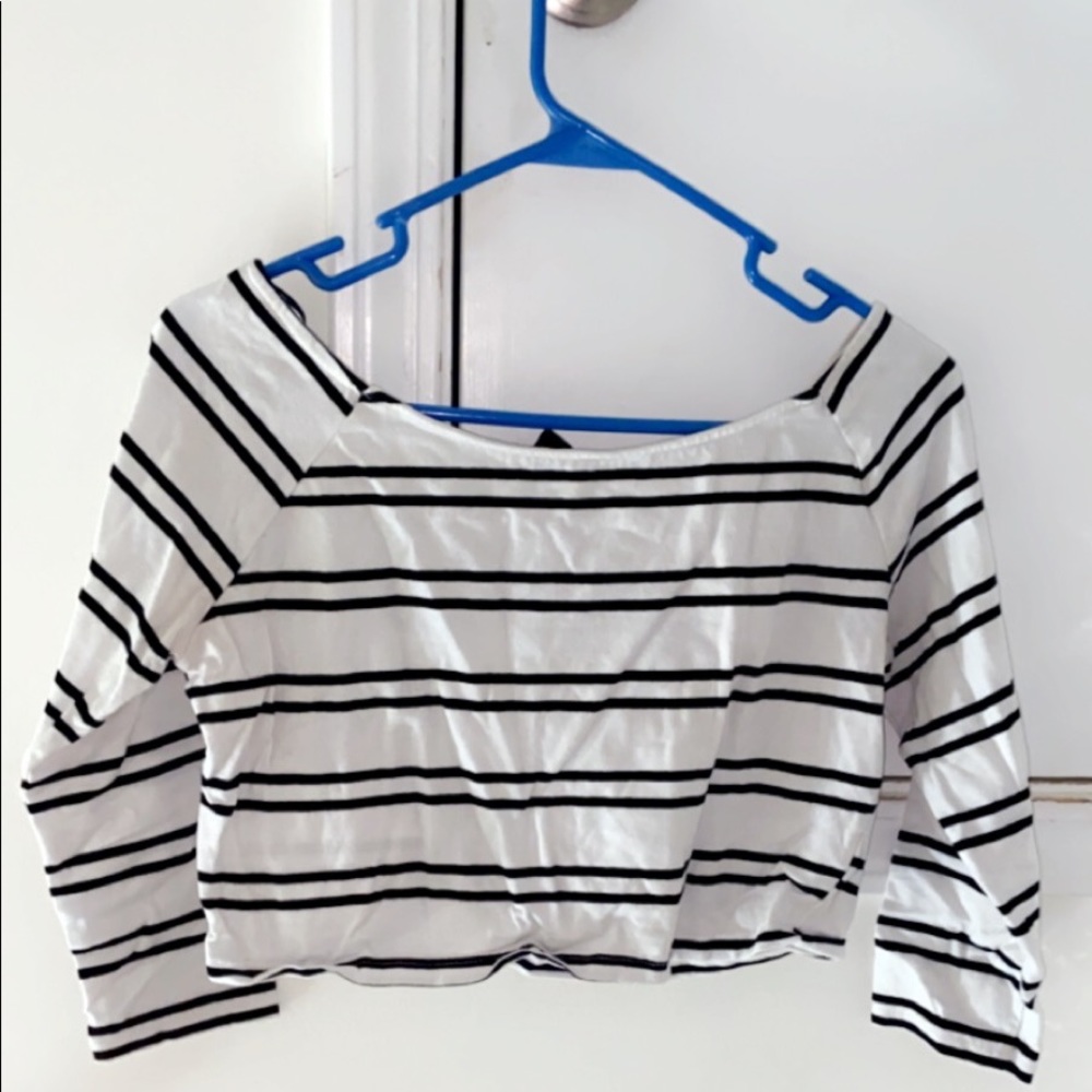 Black/white striped crop top